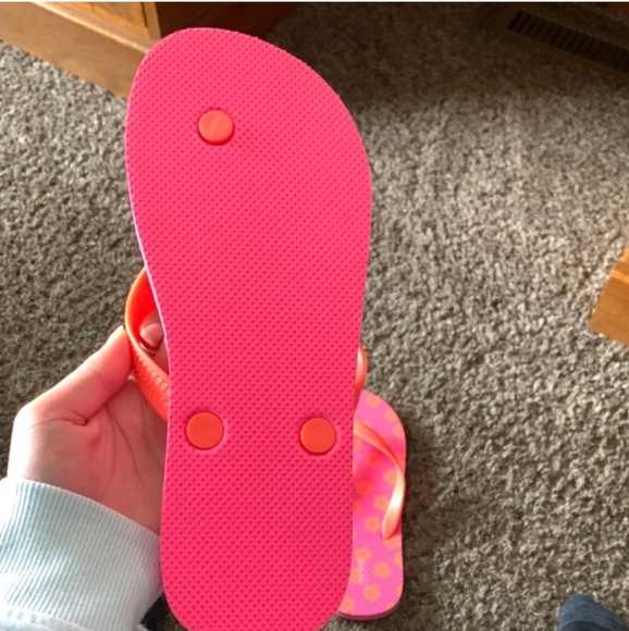 Girls youth sz 5/6 Neon Petunia old navy flip flops. NWOTS - Picture 7 of 7